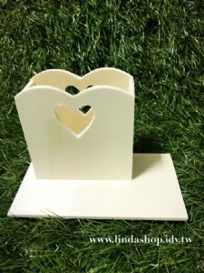 B43330-02 愛心筆筒座13×7×高9㎝
